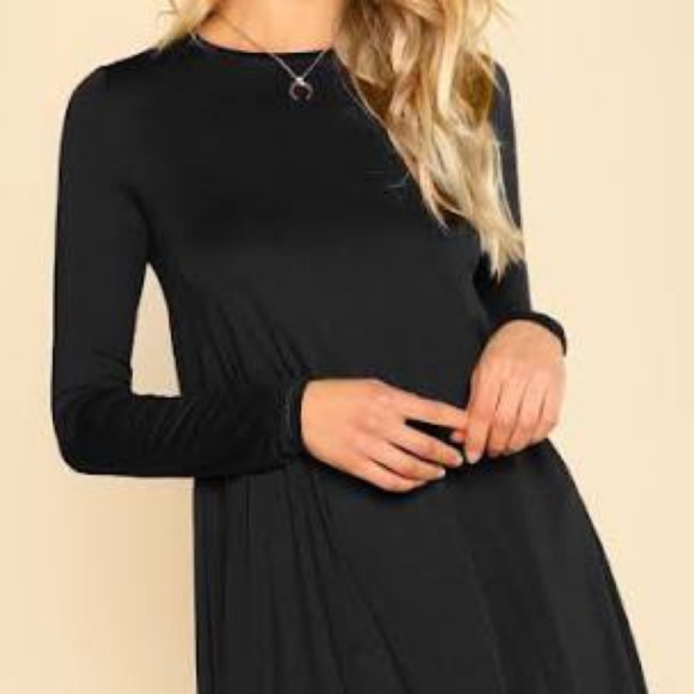 Black quarter sleeve shift dress